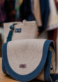 Medium Messenger Bag
